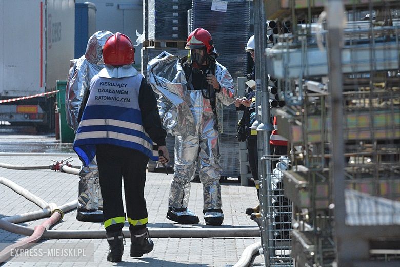 Ćwiczenia strażackie na strefie w Komornikach