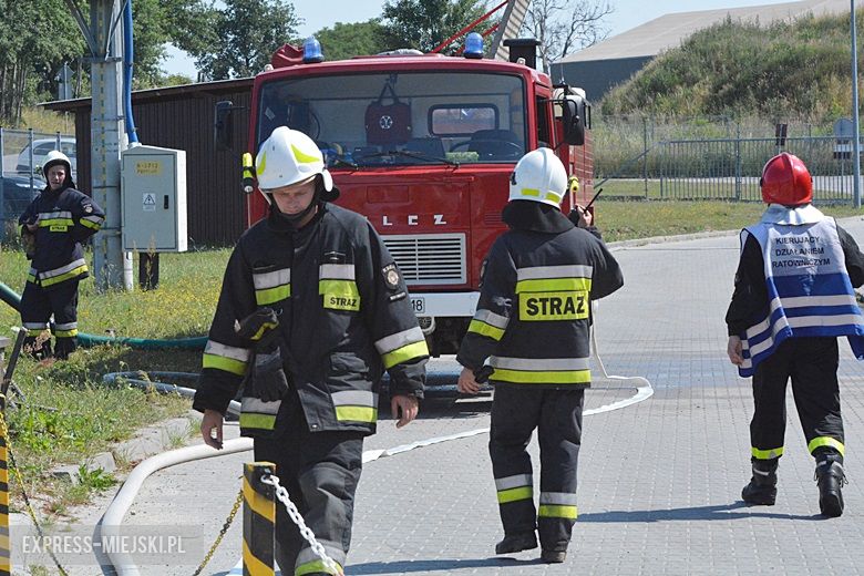 Ćwiczenia strażackie na strefie w Komornikach