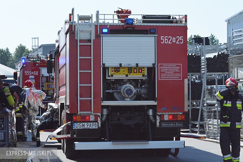 Ćwiczenia strażackie na strefie w Komornikach