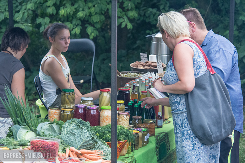 Piąte Święto Sadu w Lutyni wśród owocujących drzew