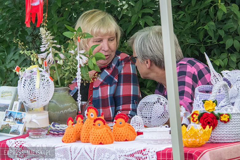 Piąte Święto Sadu w Lutyni wśród owocujących drzew