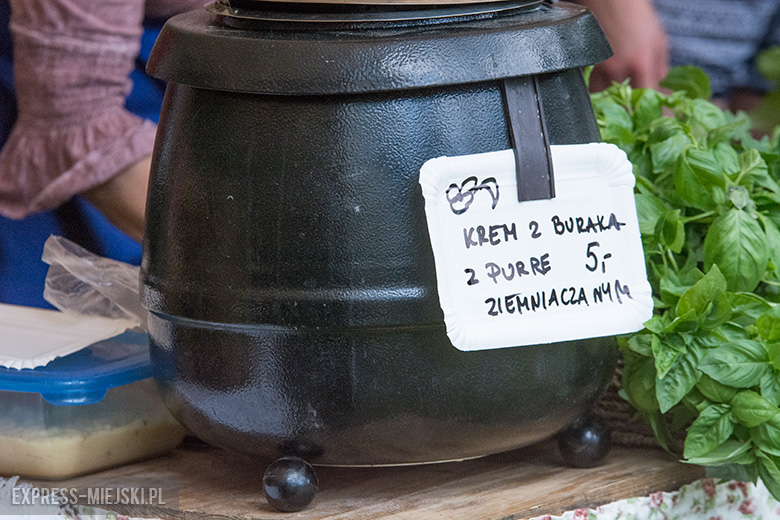 Piąte Święto Sadu w Lutyni wśród owocujących drzew