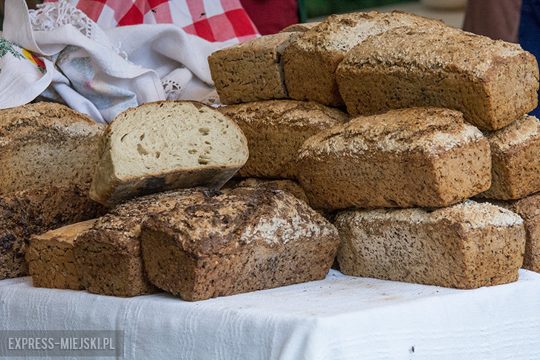 Piąte Święto Sadu w Lutyni wśród owocujących drzew