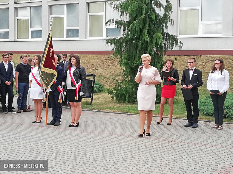 W gimnazjum w Kostomłotach uroczyście zakończono rok szkolny