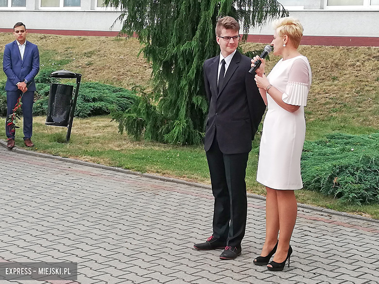 W gimnazjum w Kostomłotach uroczyście zakończono rok szkolny