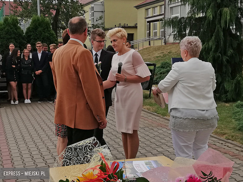 W gimnazjum w Kostomłotach uroczyście zakończono rok szkolny