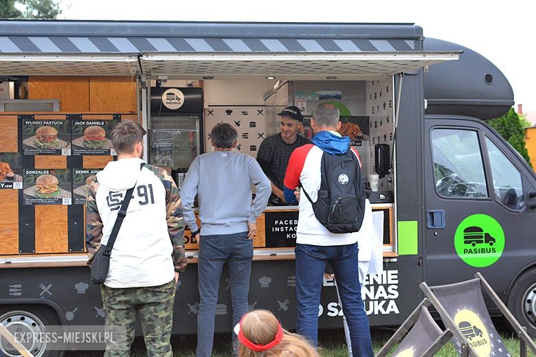 Strefa kibica w Środzie Śląskiej. Mecz Polska-Kolumbia