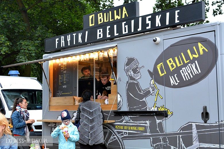 Strefa kibica w Środzie Śląskiej. Mecz Polska-Kolumbia