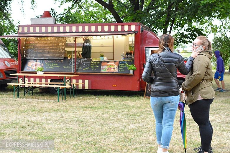 Strefa kibica w Środzie Śląskiej. Mecz Polska-Kolumbia