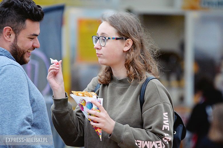 Strefa kibica w Środzie Śląskiej. Mecz Polska-Kolumbia