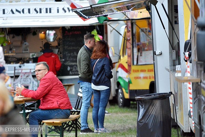 Strefa kibica w Środzie Śląskiej. Mecz Polska-Kolumbia