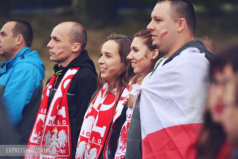 Strefa kibica w Środzie Śląskiej. Mecz Polska-Kolumbia