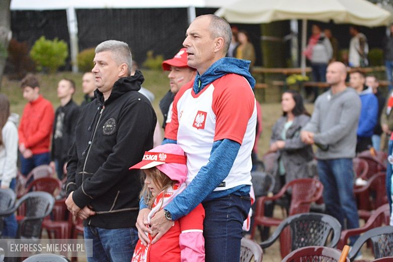 Strefa kibica w Środzie Śląskiej. Mecz Polska-Kolumbia