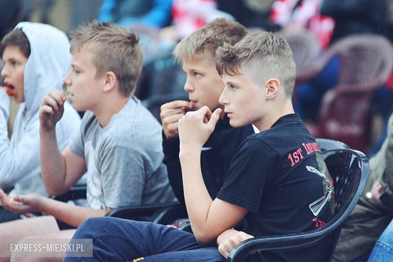 Strefa kibica w Środzie Śląskiej. Mecz Polska-Kolumbia