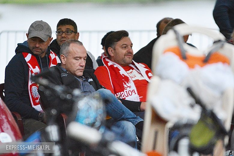 Strefa kibica w Środzie Śląskiej. Mecz Polska-Kolumbia