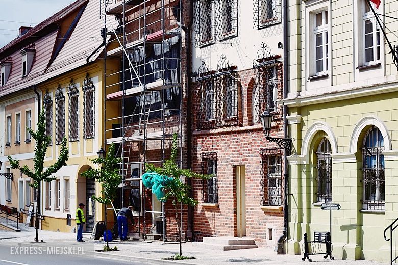 Rewitalizacja południowej fasady ratusza w Środzie Śląskiej