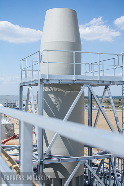 Trwa budowa zakładu Xeos