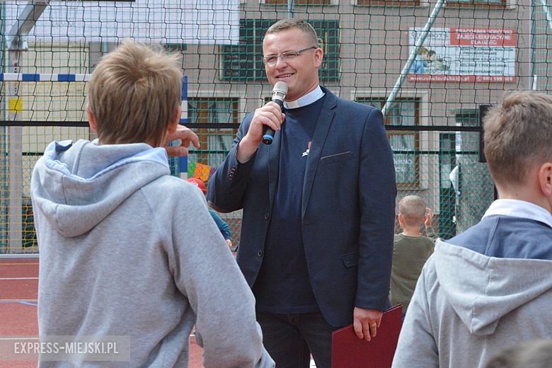 Oficjalne otwarcie nowego boiska w Oratorium św. Jana Bosko w Środzie Śląskiej