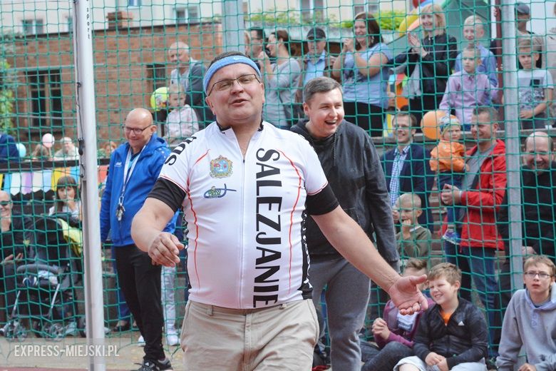 Oficjalne otwarcie nowego boiska w Oratorium św. Jana Bosko w Środzie Śląskiej