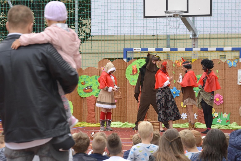 Oficjalne otwarcie nowego boiska w Oratorium św. Jana Bosko w Środzie Śląskiej