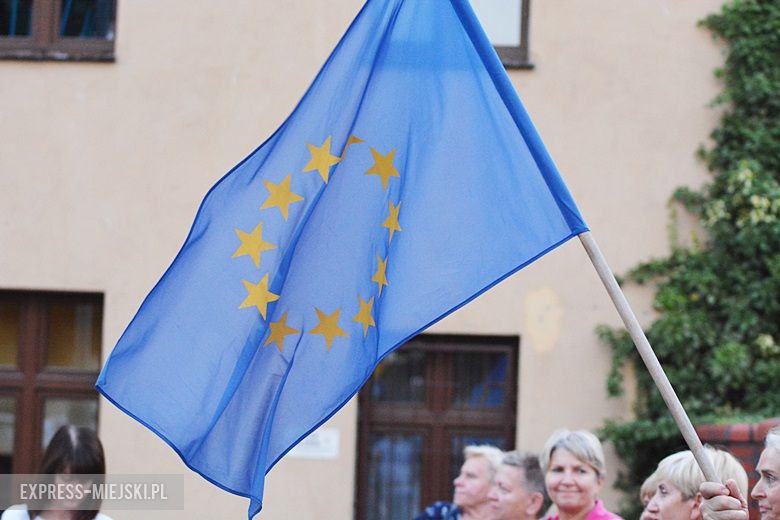Demonstracja pod sądem w Środzie Śląskiej