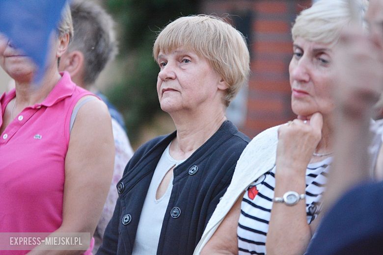Demonstracja pod sądem w Środzie Śląskiej