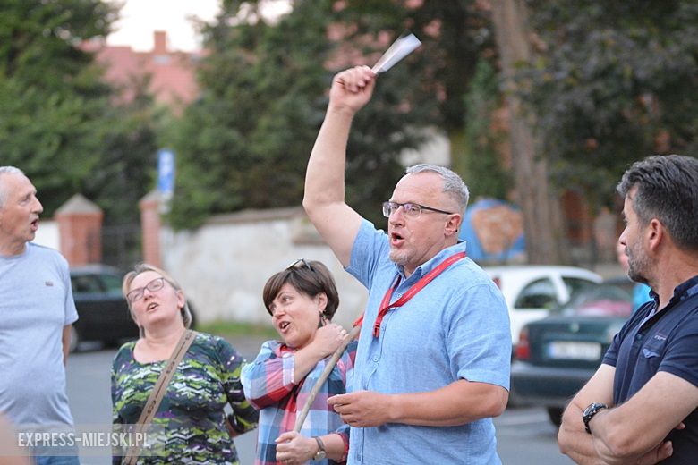 Demonstracja pod sądem w Środzie Śląskiej