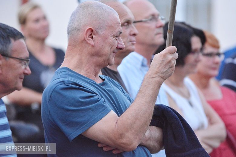 Demonstracja pod sądem w Środzie Śląskiej