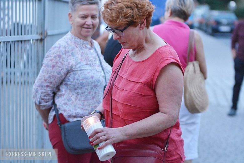 Demonstracja pod sądem w Środzie Śląskiej