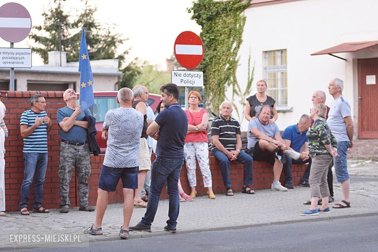 Demonstracja pod sądem w Środzie Śląskiej