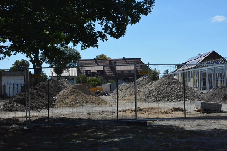 Przebudowa targowiska miejskiego