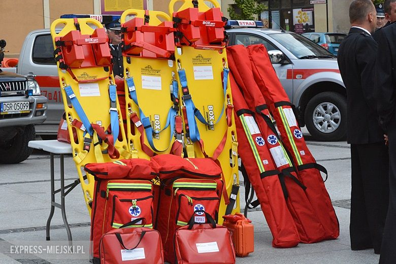 Przekazanie sprzętu dla strażaków OSP