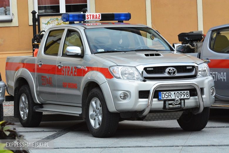 Przekazanie sprzętu dla strażaków OSP