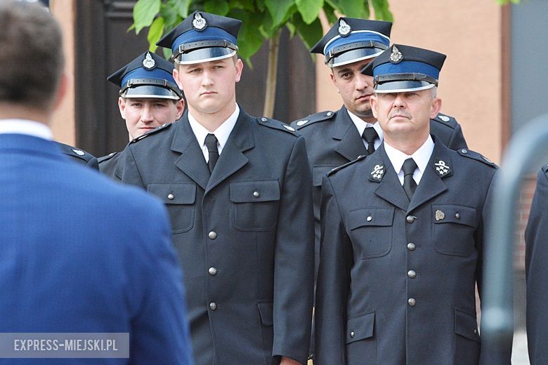 Przekazanie sprzętu dla strażaków OSP