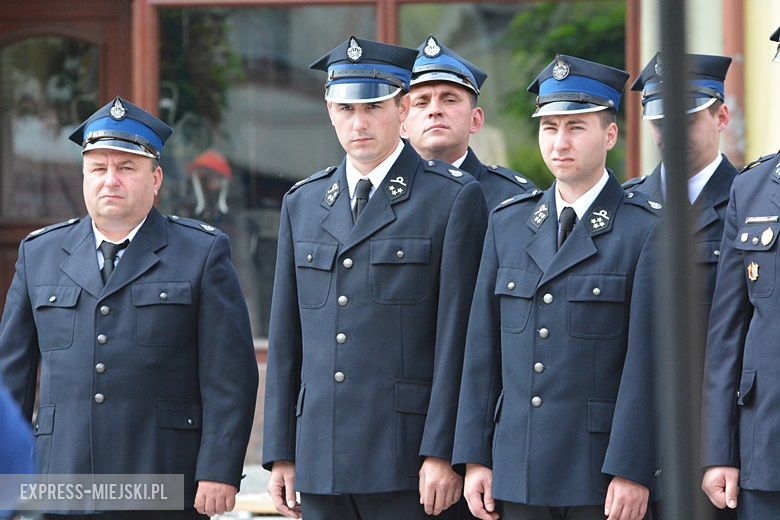 Przekazanie sprzętu dla strażaków OSP