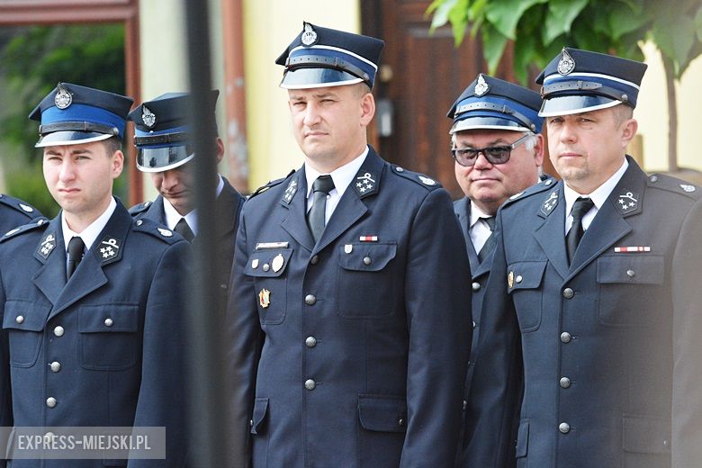 Przekazanie sprzętu dla strażaków OSP