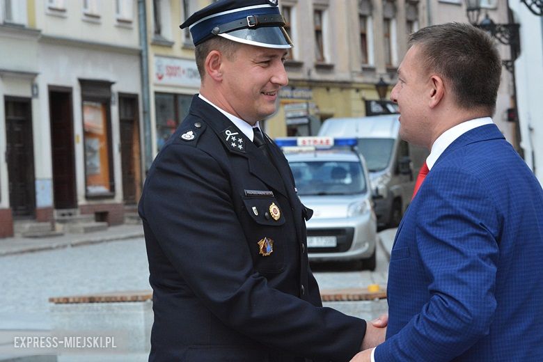 Przekazanie sprzętu dla strażaków OSP