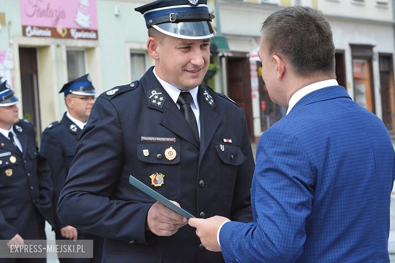 Przekazanie sprzętu dla strażaków OSP