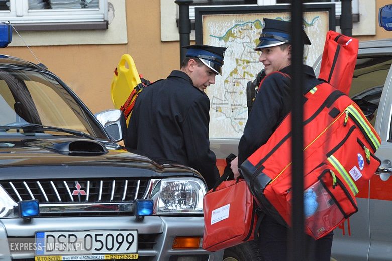 Przekazanie sprzętu dla strażaków OSP