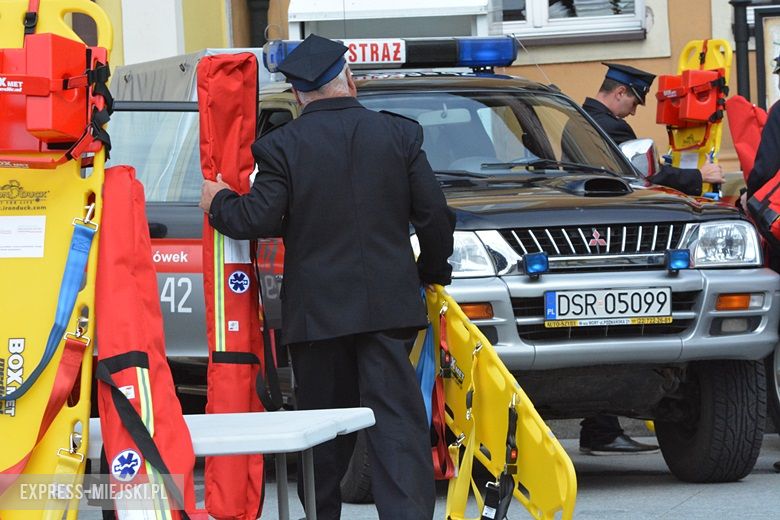 Przekazanie sprzętu dla strażaków OSP