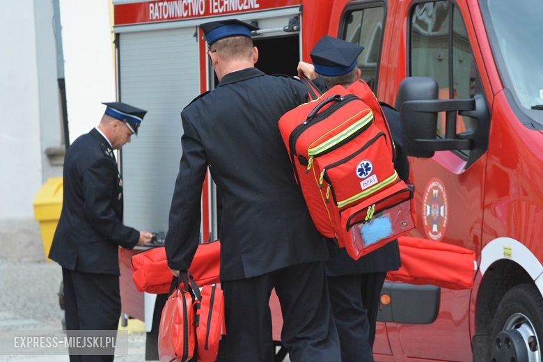 Przekazanie sprzętu dla strażaków OSP