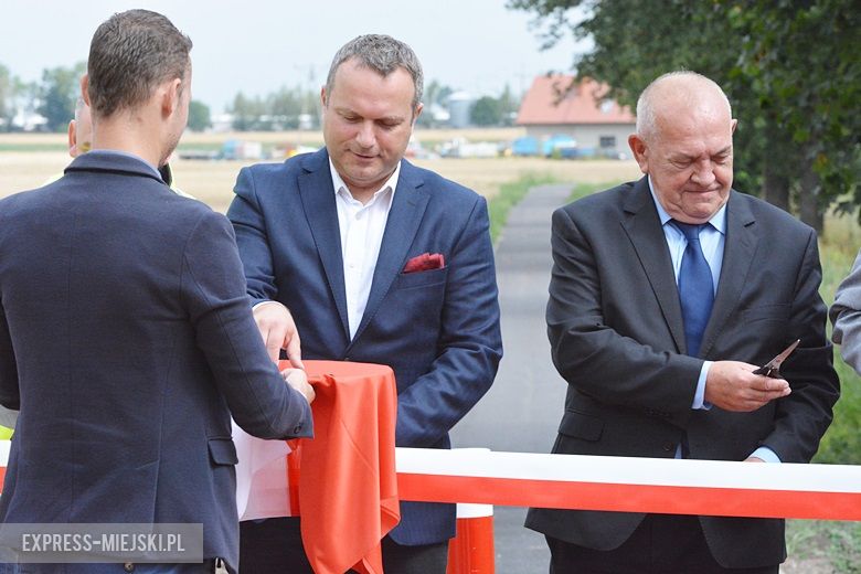 Oficjalne otwarcie nowych ścieżek rowerowych - Kostomłoty