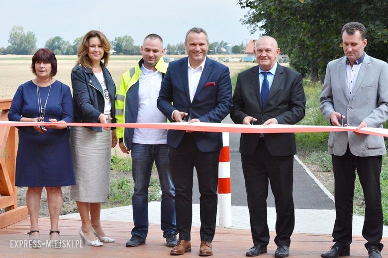 Oficjalne otwarcie nowych ścieżek rowerowych - Kostomłoty