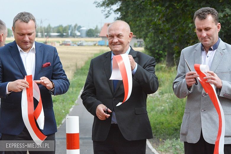 Oficjalne otwarcie nowych ścieżek rowerowych - Kostomłoty