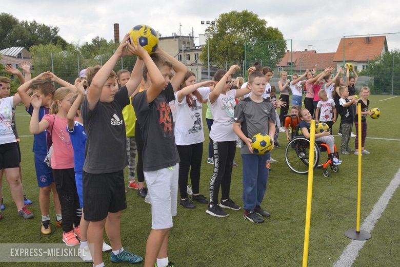 Wspólna zabawa dzieci w Środzie Śląskiej