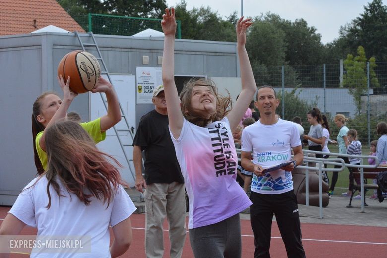 Wspólna zabawa dzieci w Środzie Śląskiej