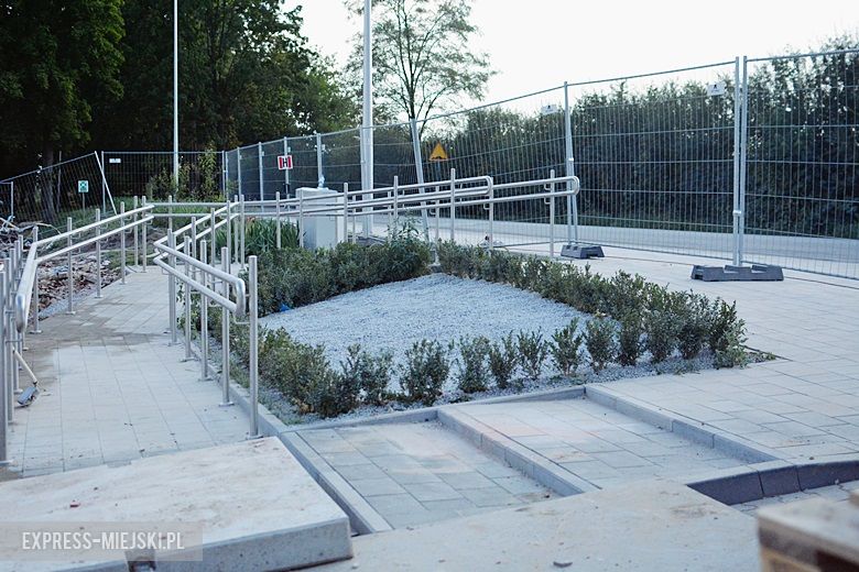 Wyburzona została starsza szkoła w Lutyni