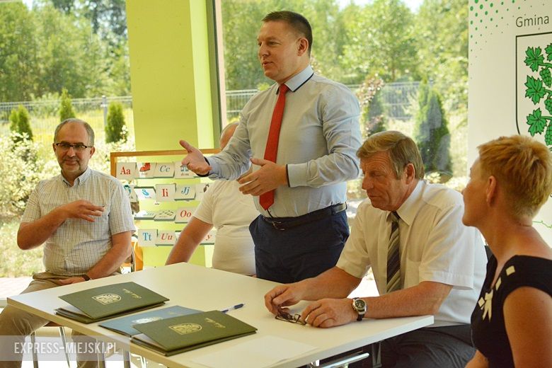 Podpisanie umowy na rozbudowę przedszkola