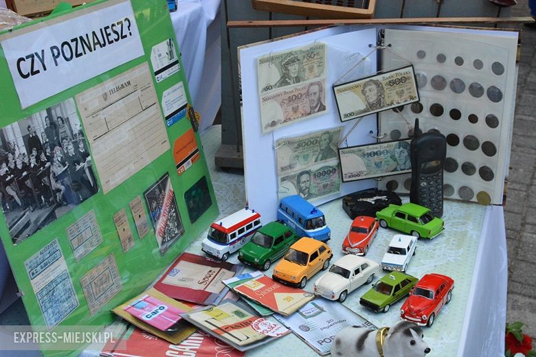 Obrzęd chleba na dożynkach w Miękini