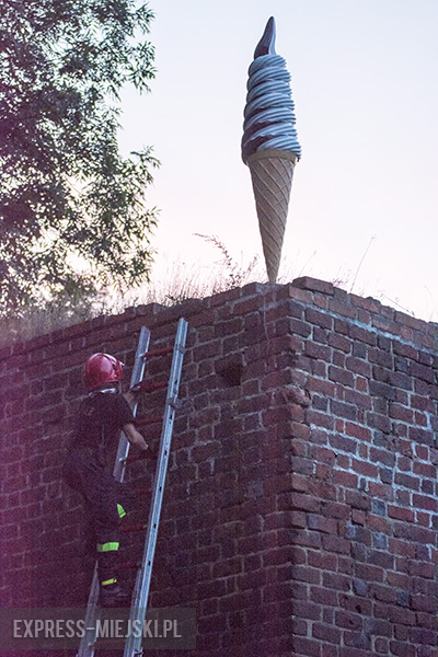 "Lodowy rożek" na murach miejskich